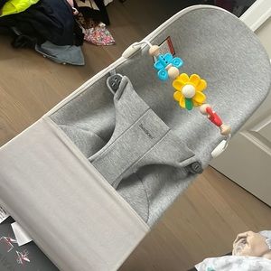 Baby bjorn bliss bouncer. Grey.